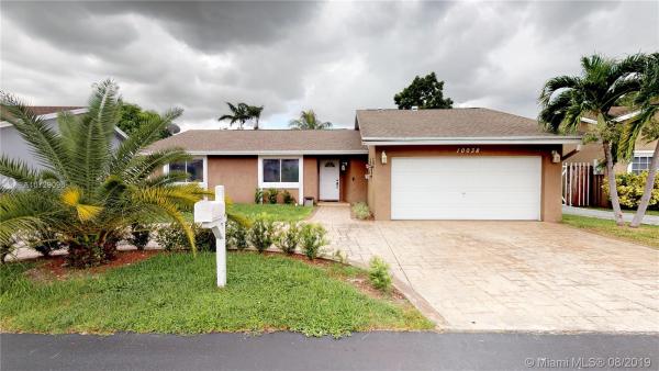 Sugarwood, 10038 SW 145th Ct, The Hammocks, Florida 33186, image 2