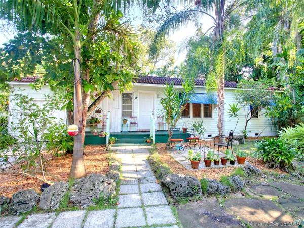 Biscayne Lawn, 1109 NE 118th St, Biscayne Park, Florida 33161, image 2