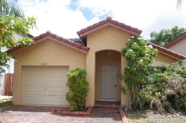 Bonita Lakes, 12064 SW 137th Ter, Three Lakes, Florida 33186, image 2