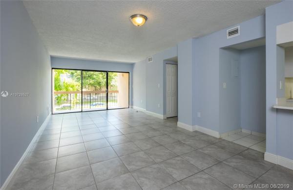 Villa Grande, 6320 SW 138th Ct #201, Kendale Lakes, Florida 33183, image 2