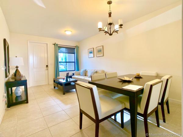 Venetian Parc, 17353 SW 153rd Path, Richmond West, Florida 33187, image 2