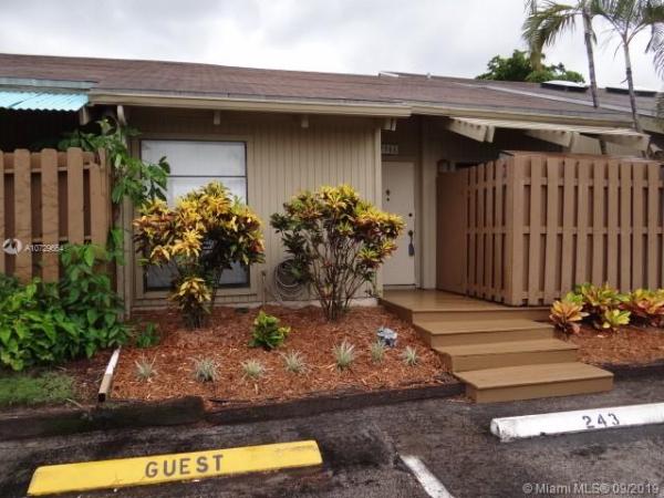 The Escape At Arrowhead, 8046 SW 21st Ct, Davie, Florida 33324, image 2