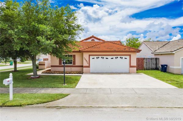 15902 SW 73rd St, Unincorporated Dade County, Florida 33193, image 2