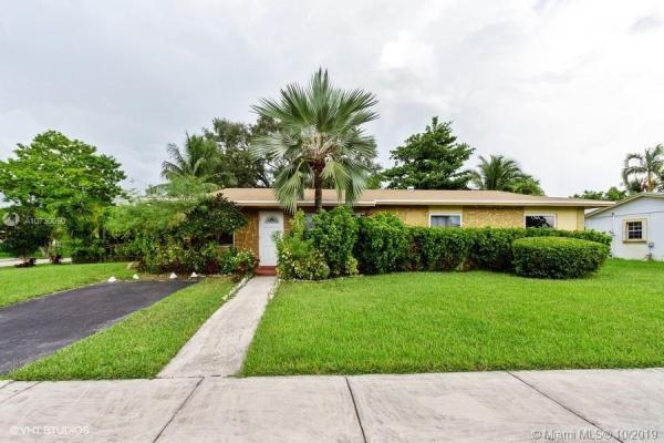 Andover, 11 NE 206th Ter, Miami Gardens, Florida 33179, image 2