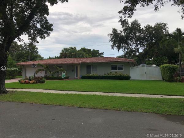 Miami Lakes Residential, 6301 Lake Geneva Rd, Miami Lakes, Florida 33014, image 2
