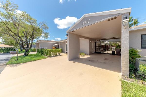 Camelot Village, 14717 Wildflower Ln, Delray Beach, Florida 33446, image 2