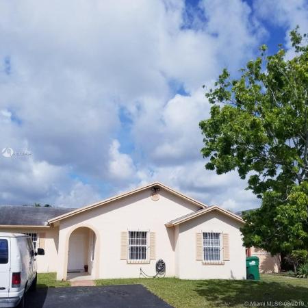 Princetonian By The Park, 25034 SW 128th Pl, Princeton, Florida 33032, image 2
