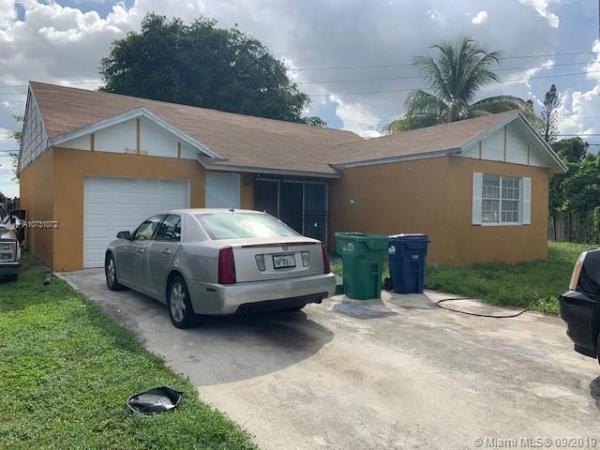 Leslie Patio Homes, 20308 NW 36th Ct, Miami Gardens, Florida 33056, image 2