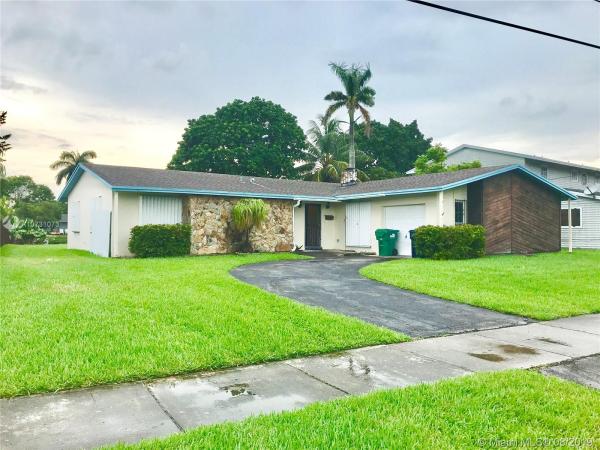 Bel Aire, 20200 Bel Aire Dr, Cutler Bay, Florida 33189, image 2