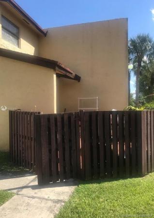 Indian Lake Village, 10080 NW 9th St Cir #201, Fountainebleau, Florida 33172, image 2