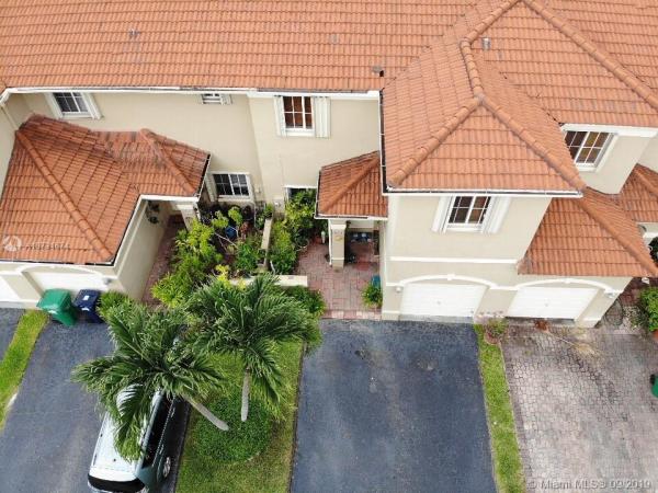 Bridgeport Villas, 12632 SW 143rd Ln, Three Lakes, Florida 33186, image 2