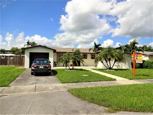 Pine Manor, 385 NW 17th Ct, Homestead, Florida 33030, image 2