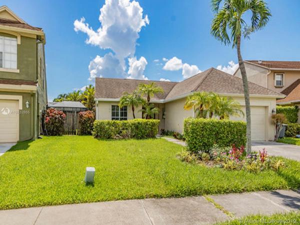 Regency Place At Boca Winds, 22552 Middletown Dr, Boca Raton, Florida 33428, image 2