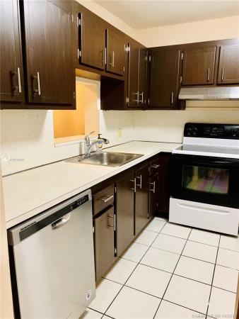 Capri Gardens, 11905 NE 2nd Ave #C201, North Miami, Florida 33161, image 2