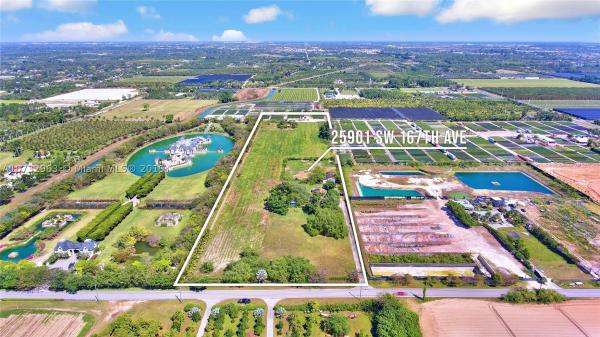 Chateau Artisan, 25901 SW 167th Ave, Redland, Florida 33031, image 2