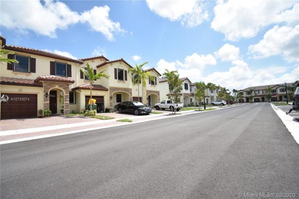 Fresno At The Vineyards, 153 SE 33rd Pl, Homestead, Florida 33033, image 2