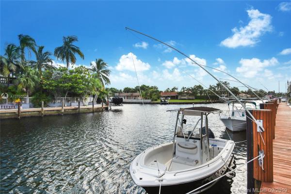 Dorset House, 2500 NE 135th St #C401, North Miami, Florida 33181, image 2