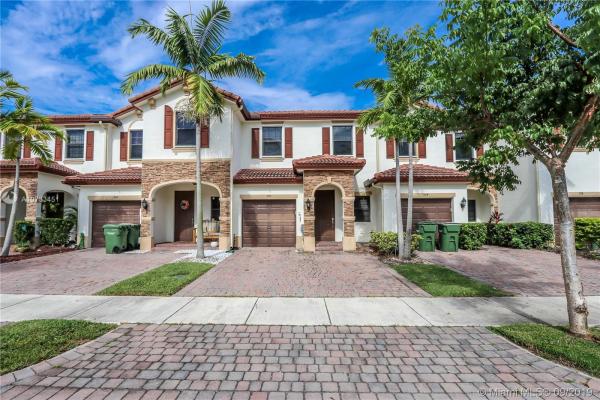 Umbria At The Vineyards, 390 NE 37th Ave #390, Homestead, Florida 33033, image 2