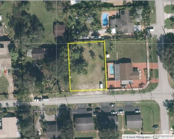 Biscayne Gardens, 185 NE 154th St, Golden Glades, Florida 33162, image 2