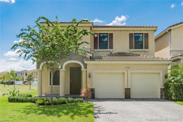 Champion Lakes, 19220 NE 9th Pl, Ives Estates, Florida 33179, image 2