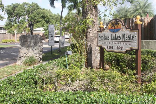 Kendale Lakes Townhouses, 8383 SW 137th Ave #8383, Kendale Lakes, Florida 33183, image 2