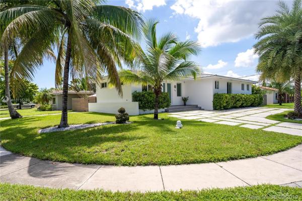 Keystone Point, 12580 Croton Rd, North Miami, Florida 33181, image 2