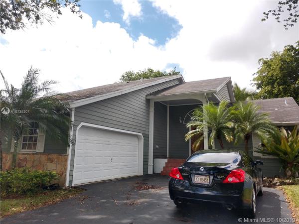 Willow Bend, 15026 SW 141st Pl, Country Walk, Florida 33186, image 2