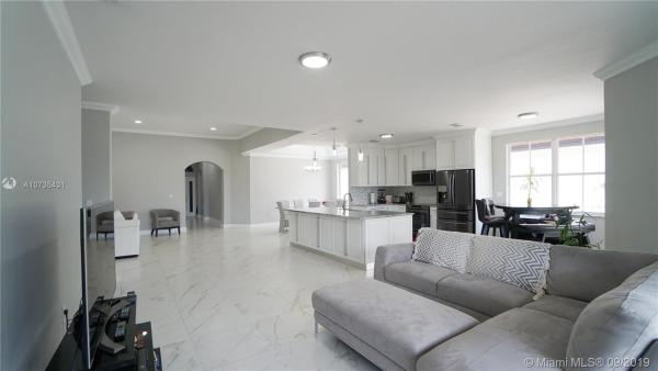 3961 SW 154th Ct, Unincorporated Dade County, Florida 33185, image 2