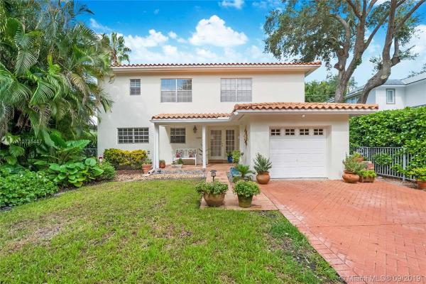 Riviera, 6910 Barquera St, Coral Gables, Florida 33146, image 2