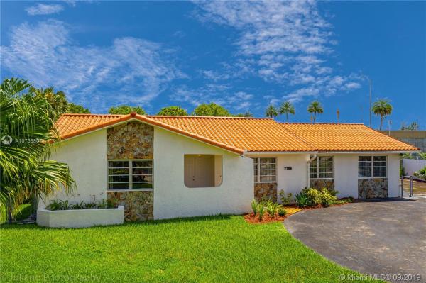 Villas Of Andalucia, 7704 SW 21st Ter, Westchester, Florida 33155, image 2