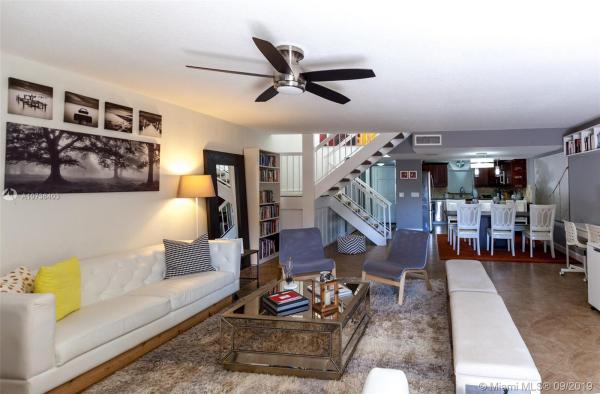 Chateaulaine, 100 NW 115th Ter, Plantation, Florida 33325, image 2