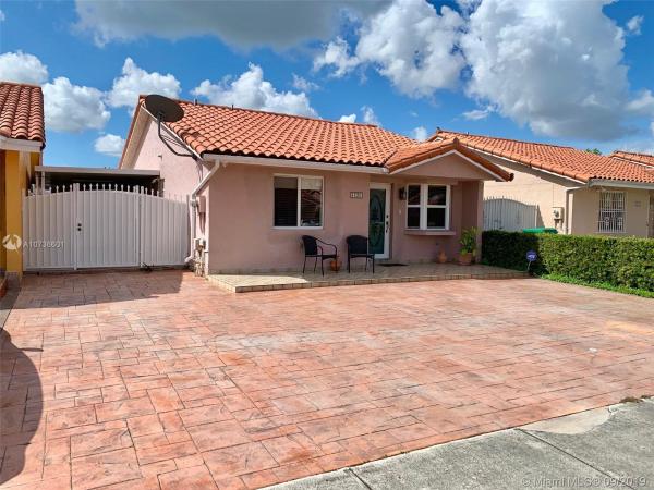 London Estates, 8820 NW 113th St, Hialeah Gardens, Florida 33018, image 2