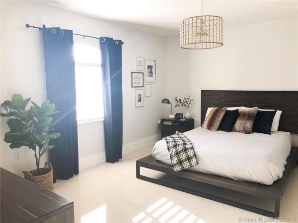 Ibis Villas At Miami Gardens, 18860 NW 86th Ave #3501, Hialeah, Florida 33015, image 2