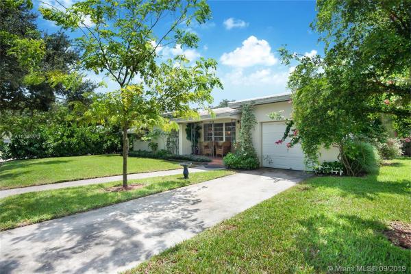 Cottages El Portal, 160 NE 89th St, El Portal, Florida 33138, image 2