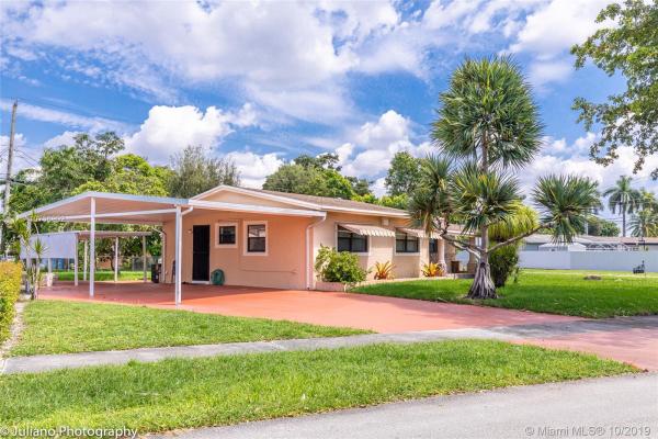 Scott Lake Manor, 1401 NW 174th St, Miami Gardens, Florida 33169, image 2