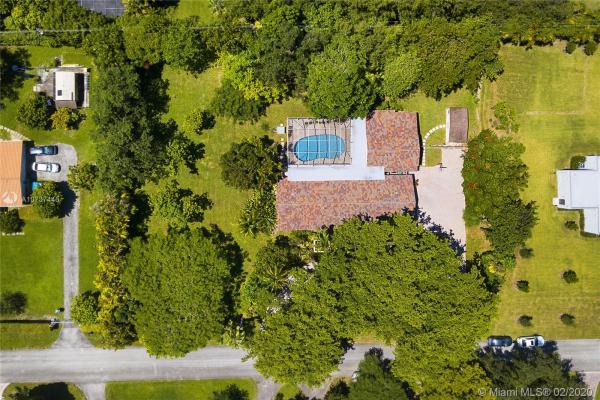 Hallmark Heights Estates, 12200 SW 68th Ct, Pinecrest, Florida 33156, image 2