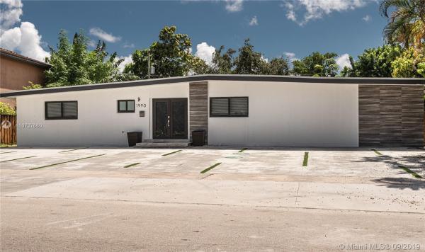 Sky Lake, 1990 NE 186th Dr, North Miami Beach, Florida 33179, image 2