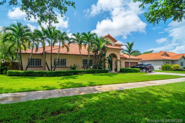 Royal Palm North, 8220 NW 154th Ter, Miami Lakes, Florida 33016, image 2