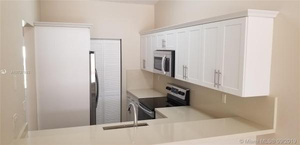 Villas Of Deerwood, 14810 SW 124th Pl, Three Lakes, Florida 33186, image 2