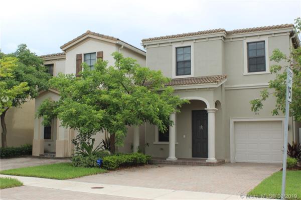 Champion Lakes, 666 NE 193rd Ter, Ives Estates, Florida 33179, image 2