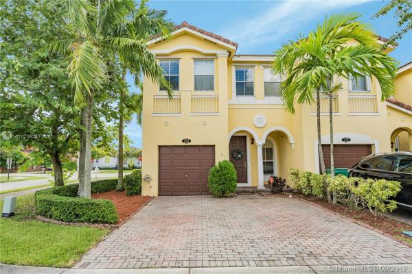 14934 SW 9th Way #14934, Unincorporated Dade County, Florida 33194, image 2