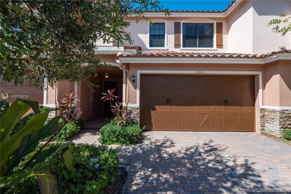 Riverwalk At Lago Mar, 13003 N Riverwalk Cir N, Plantation, Florida 33325, image 2