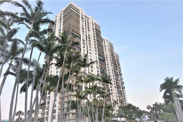 Brickell Bay Club, 2333 Brickell Ave #2701, Miami, Florida 33129, image 2