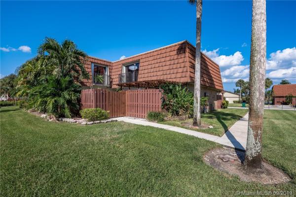 Village At Lake Pine, 1205 SW 120th Way, Davie, Florida 33325, image 2