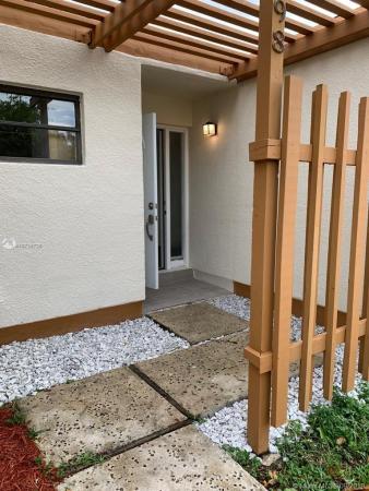 Trail Run, 13198 SW 10th Ln #13198, Tamiami, Florida 33184, image 2