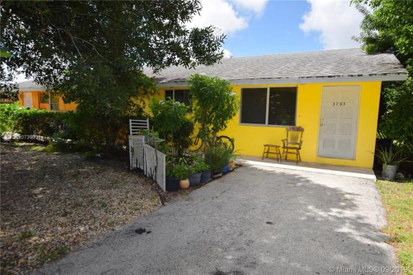 Palm Springs No HOA, 3793 Wisconsin St, Palm Springs, Florida 33461, image 2