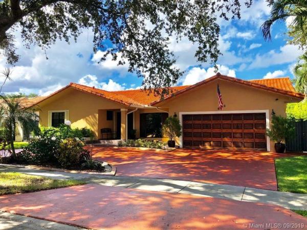 Royal Oaks, 8113 NW 163rd Ter, Miami Lakes, Florida 33016, image 2