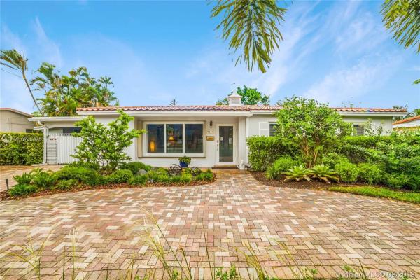 Coral Park Estates, 9221 SW 16th St, Westchester, Florida 33165, image 2