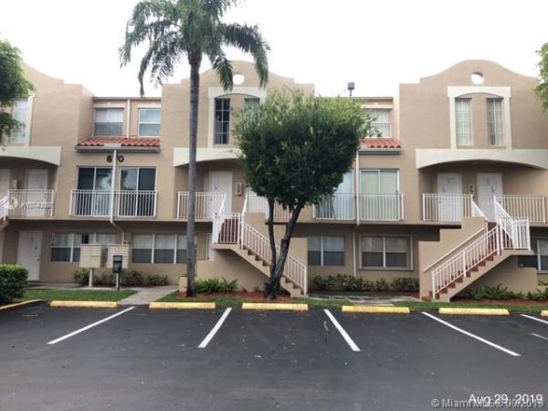 Coral Pointe Townhomes, 670 NW 85th Pl #11-205, Fountainebleau, Florida 33126, image 2