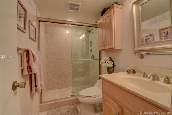 Loch Andrews, 7268 Bedlington Rd, Miami Lakes, Florida 33014, image 2